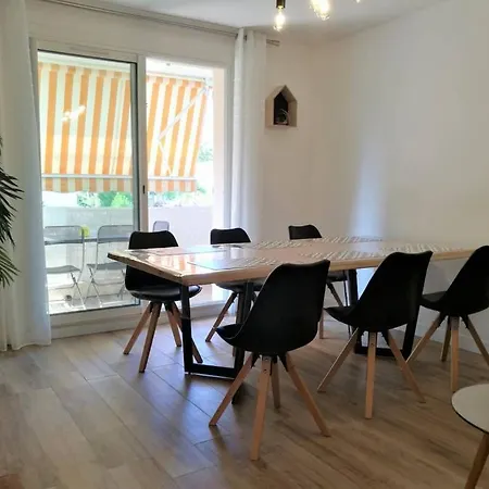 La Desirade Saint-Cyr-sur-Mer